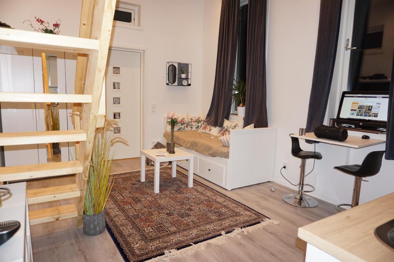 Fresh Happy Little House, 35 M2 In Taeby Apartment สต็อกโฮล์ม ภายนอก รูปภาพ